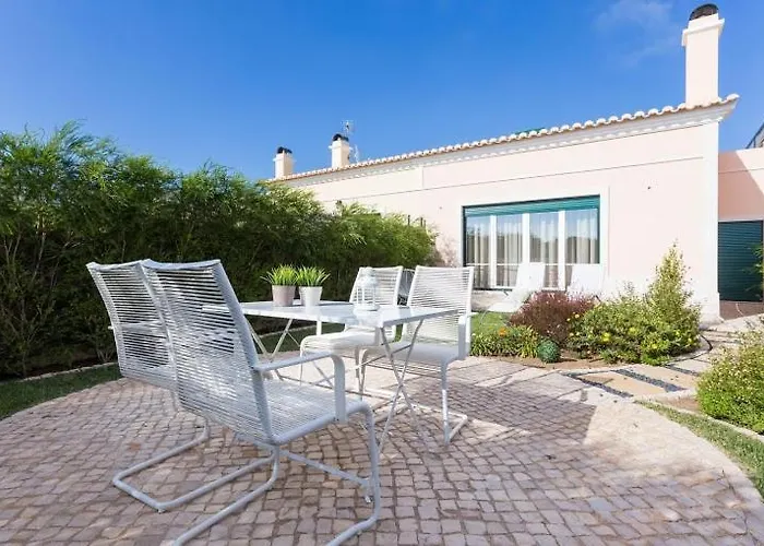 T3 Com Jardim M8 Villa *